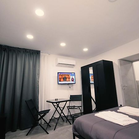 Almat Domus Apartment Naples Room photo