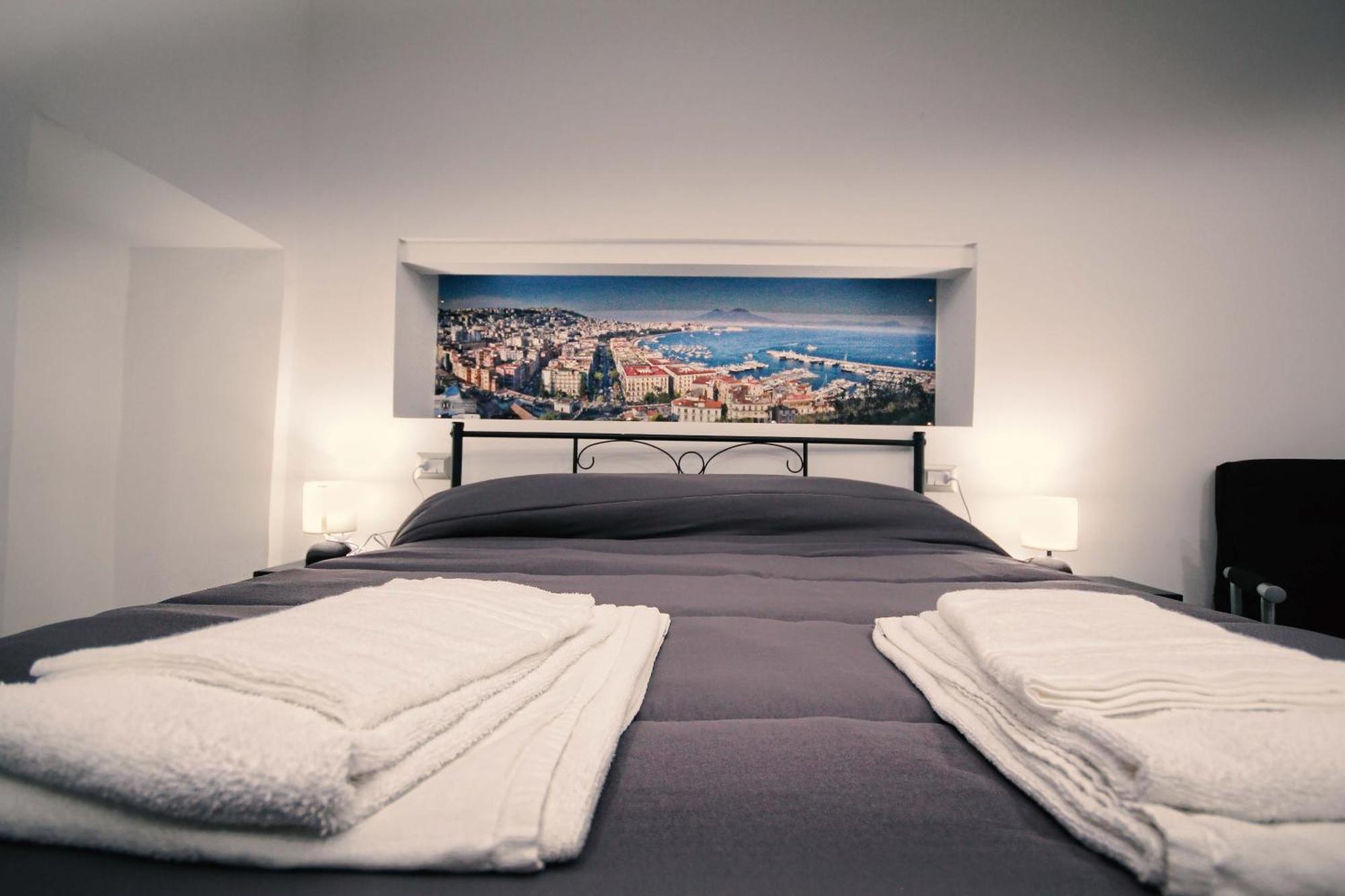 Almat Domus Apartment Naples Room photo